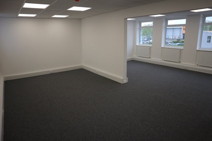 25 Boulton Road, Reading, Industrial / Warehouse To Let - Boulton Road 25 Office.JPG