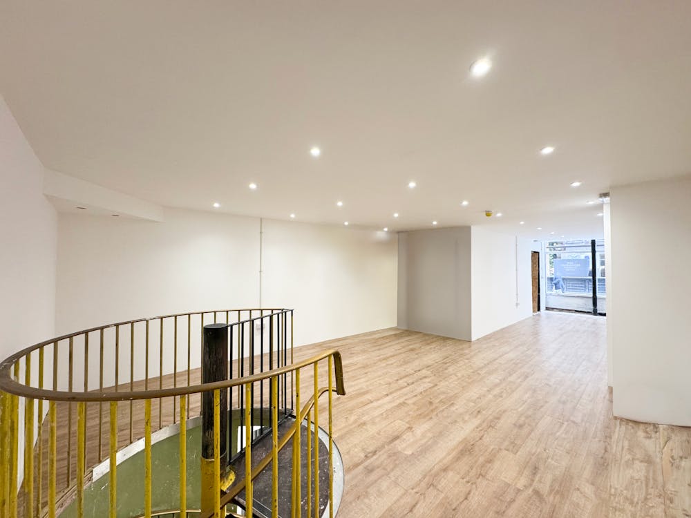 6 Dering Street - Image  20250626T133855017.jpg