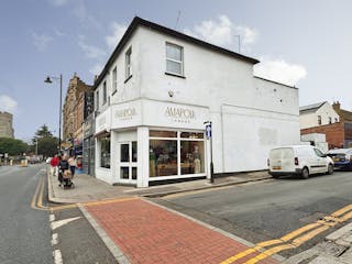 35 Broadway, Leigh-on-Sea, Mixed Use / Retail For Sale - 7133685e-WhatsApp 20Image 202026-02-25 20at 209.19.00 20AM 20 283 29.jpeg