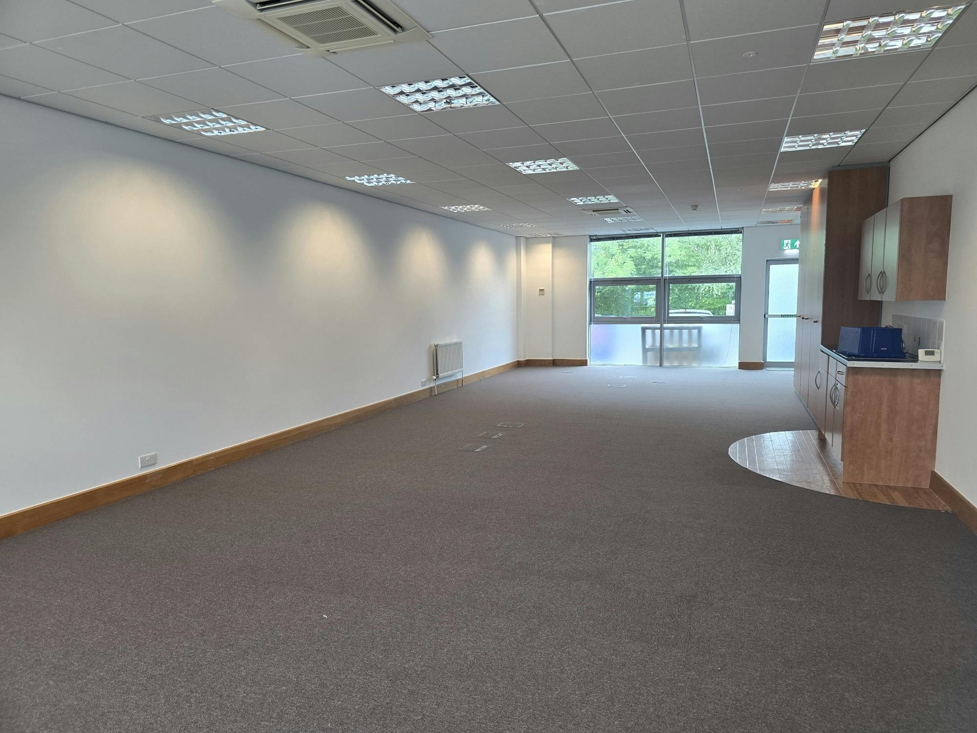 Office in Fareham - photo 2