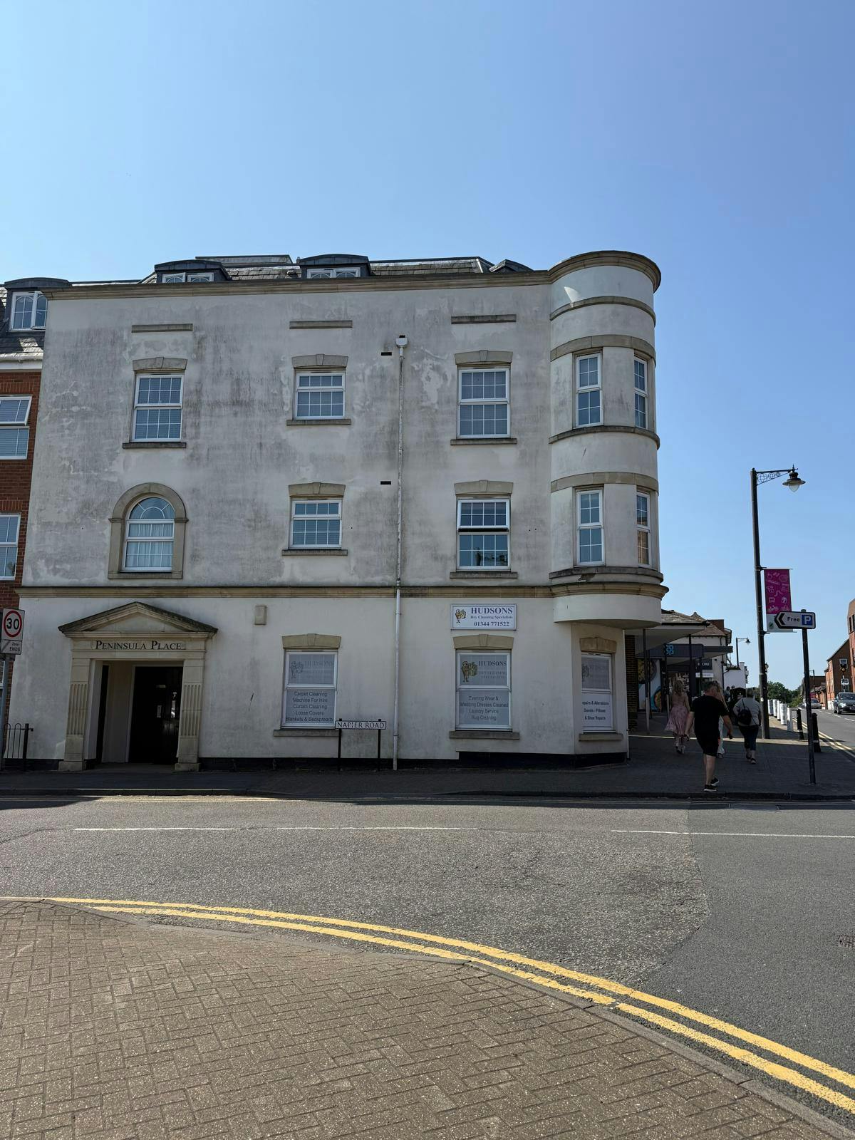 141-143 High Street, Crowthorne, Retail To Let - 4.jpg