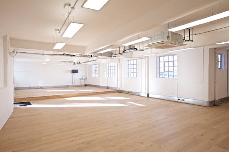 Islington Studios, Marlborough Road, London, Office To Let - FL_7.png