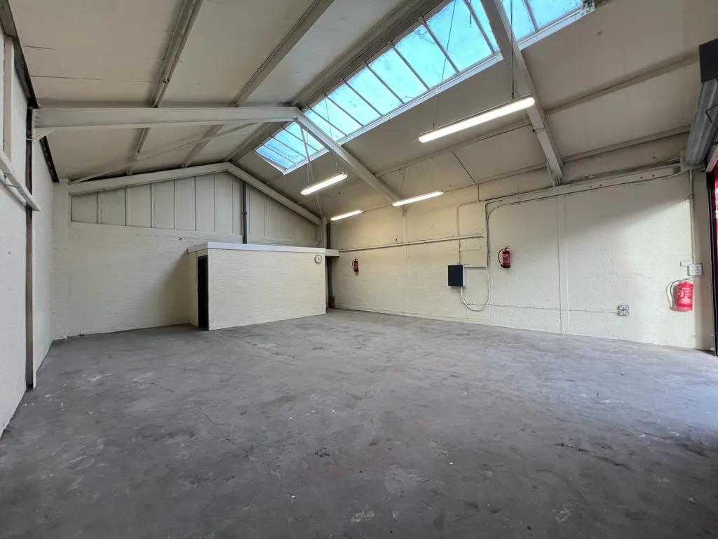 Whin Place, Nerston Industrial Estate, East Kilbride, Industrial / Other To Let - PHOTO202401091852211.jpg