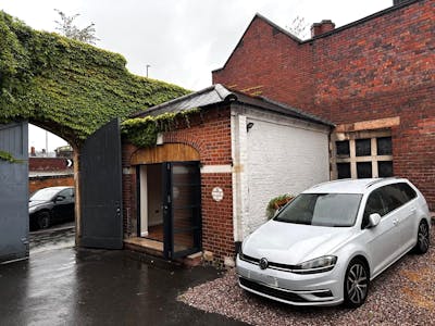 Coach House, High Street, Stourbridge, Office To Let - p2.jpg