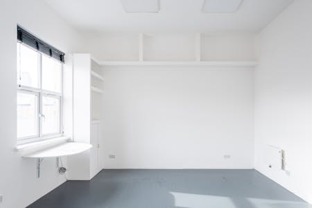 93 Kingsland Road, London, Office To Let - Kingsland Rd 93 2F Rear  Low Res 7.jpg