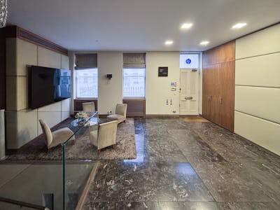 Self-Contained Marylebone Office, 17 Manchester Street, London, Office For Sale - IMG_2363.jpg