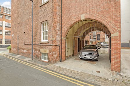 2 Queen Street, Leeds, Office For Sale - IMG_2739.jpg