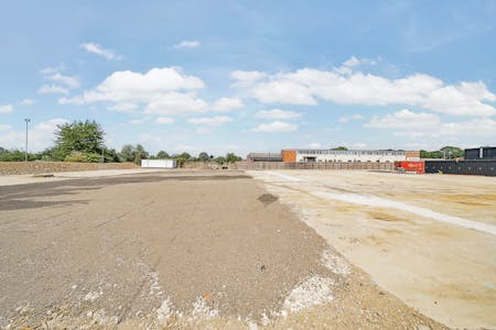 Land at Waltham Cross, Cheshunt, Open Storage To Let - 131898446863a8f85cd0e.jpg
