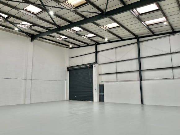 Unit 3 & 4  Airlinks Industrial Estate, Heston, Heathrow To Let - 3 Airlinks Warehouse 1.jpg