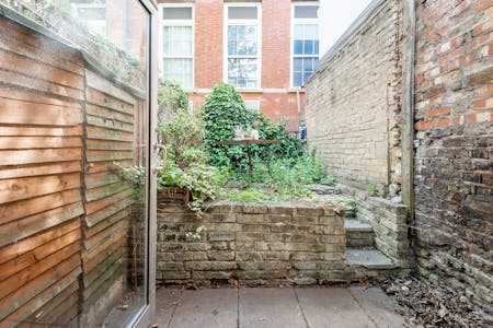 124 Upper Street, Islington, Leisure / Office / Retail To Let - Upper Street 124  Garden.jpg