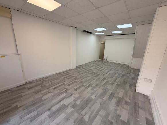 Right Side 97 High Road, Benfleet, Office / Retail To Let - 5c24f921-b77f-40e6-8c99-9be9cbd15e7b.JPG
