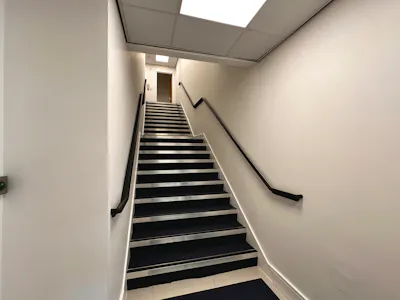 4 Imperial Court, Luton, Office To Let - 20260617_091415009_iOS.jpg