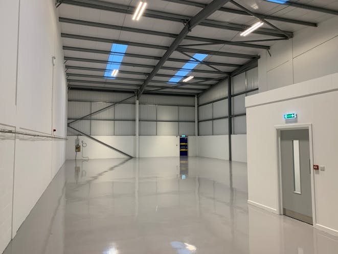 Units 4 & 5 Reading Trade Centre, Reading, Industrial / Warehouse To Let - Unit 4