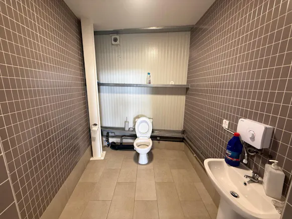 Unit 6, Amber Business Park, Canvey Island, Industrial To Let - WhatsApp Image 2026-06-26 at 14.27.44 (6).jpeg