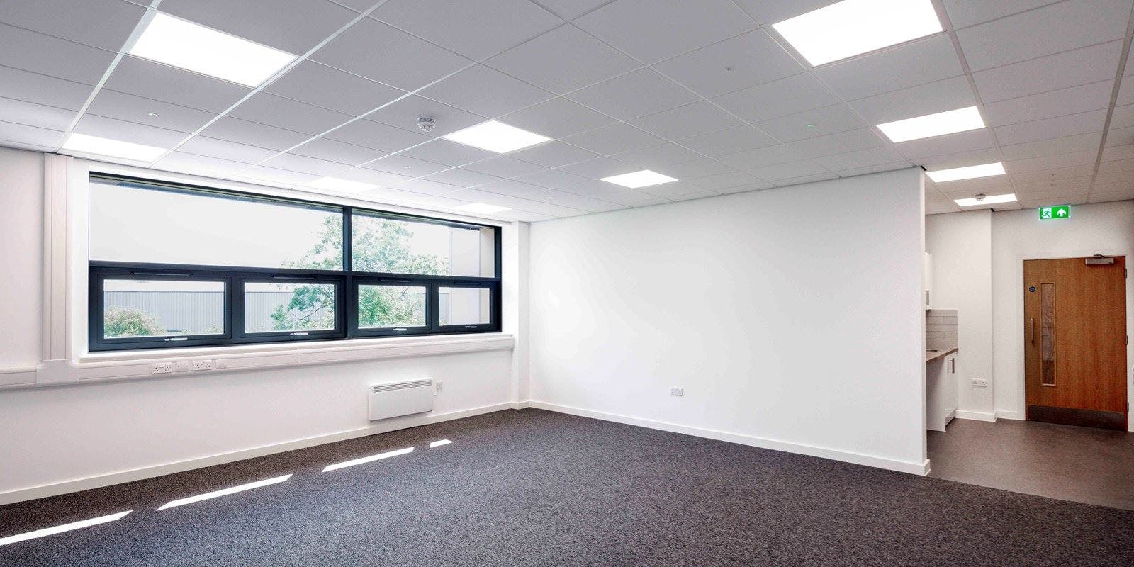 Industrial Unit in Waterlooville - photo 4