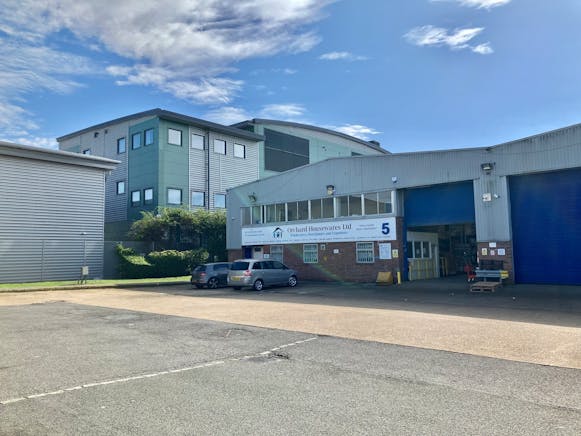 5 Market Trading Estate, Southall To Let - 5 Market Trading Estate  Photo 2.jpg