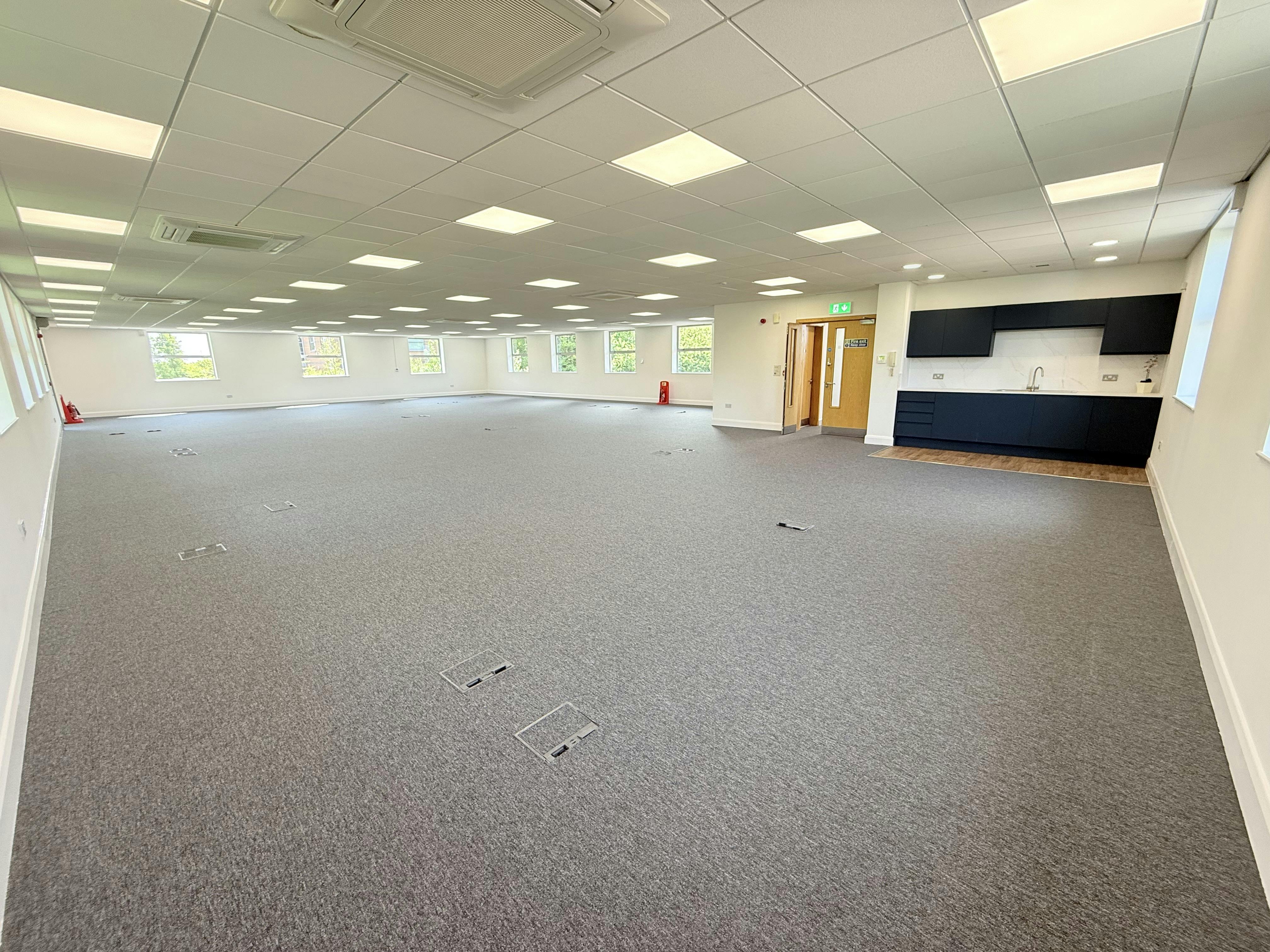 4240 Park Approach, Leeds, Office To Let - IMG_9513.jpg