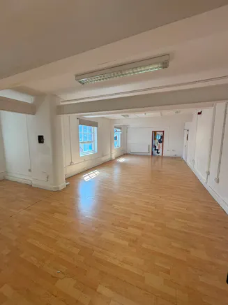 Third Floor Suite, 7-11 Linenhall Street, Belfast, Offices To Let - PHOTO-2026-07-16-15-21-54.jpg
