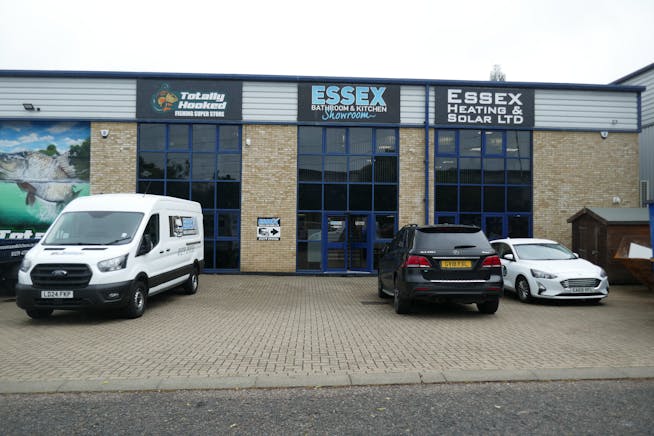 E & F West Side, Harlow, Industrial To Let / For Sale - P1050271.JPG