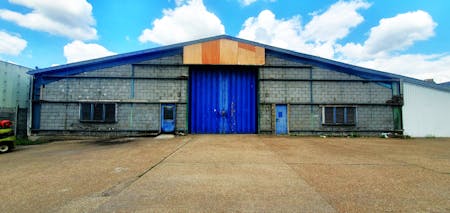 Unit 36, Bates Road,, Romford, Industrial / Warehouse To Let - 20230816_121349  Edited.jpg