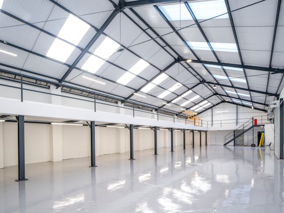 Unit C Sandfield Industrial Estate, Hampton To Let - C Sandfield  Warehouse 1.jpg