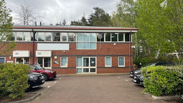 29 Wellington Business Park, Crowthorne, Office For Sale - External View