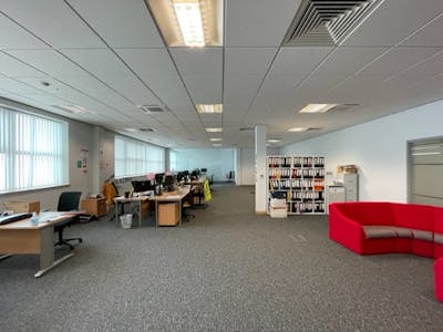 North Sea Crossing, Stanford-le-Hope, Office To Let - pic 6.jpg