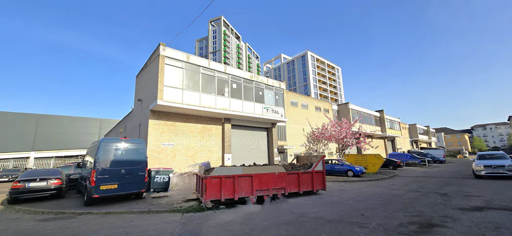 Unit 10, Lyndean Industrial Estate - 20260408_172424 - Edited.jpg