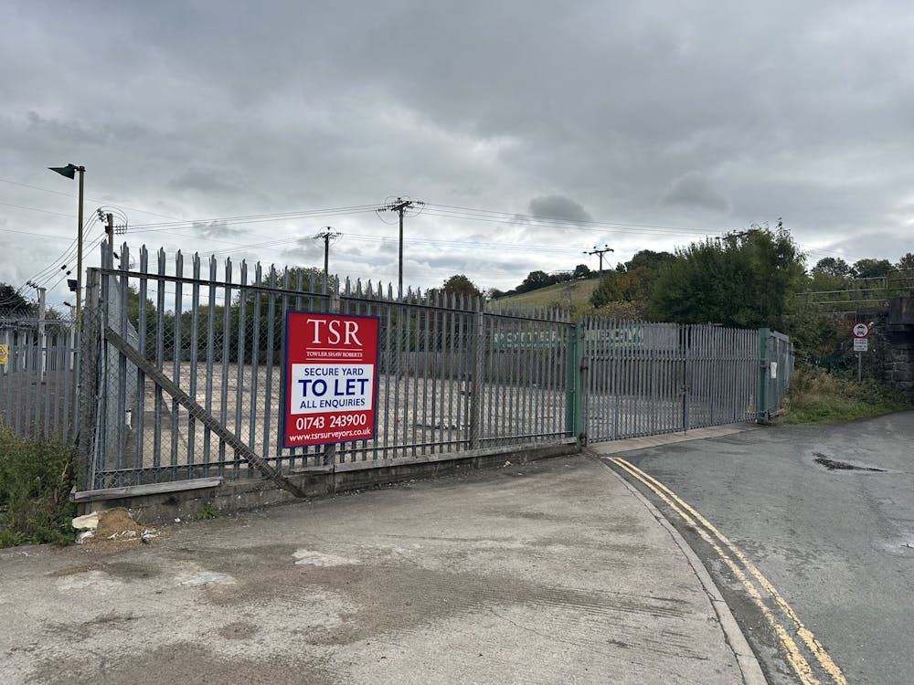 Secure Yard - E1.jpeg