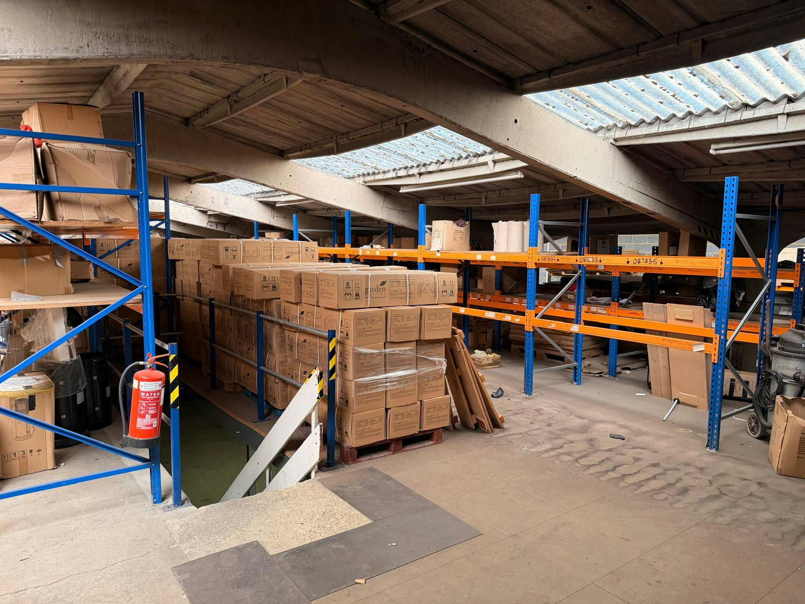 The Warehouse, Aylesbury, Industrial To Let - 20260428_143429000_iOS 6.jpg
