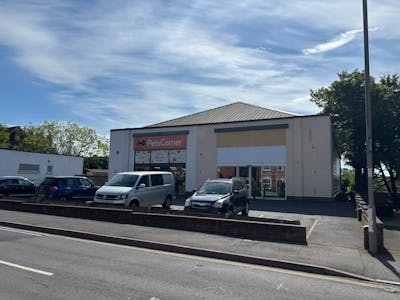 Unit 2 Salisbury Road Retail Centre, Blandford Forum, Retail - Out Of Town To Let - IMG_9015.JPEG