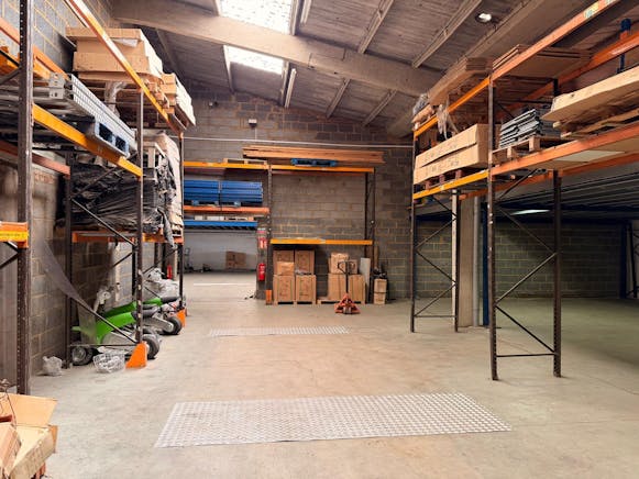 The Warehouse, Aylesbury, Industrial To Let - 20260428_143429000_iOS 1 1.jpg