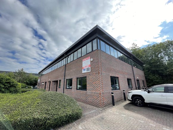 Unit 14, Interface Business Centre, Swindon, Offices To Let / For Sale - 7d06e0327702ba9249dccc79731f1087IMG_5018.jpeg