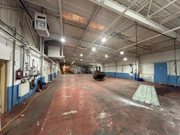 1 Clamp Road, Wishaw, Industrial To Let - PHOTO-2026-05-18-18-11-29.jpg