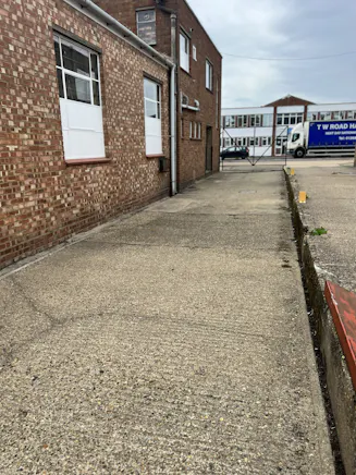 18 Towerfield Road, Southend-on-Sea, Industrial To Let - IMG_7524(1).HEIC.jpg