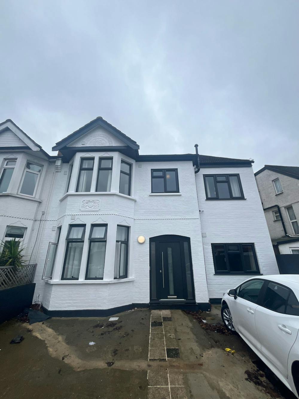 31 Noel Road - Exterior 2.jpg