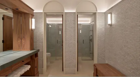 20 St. James's Square, London, Office To Let - Changing Rooms.jpg