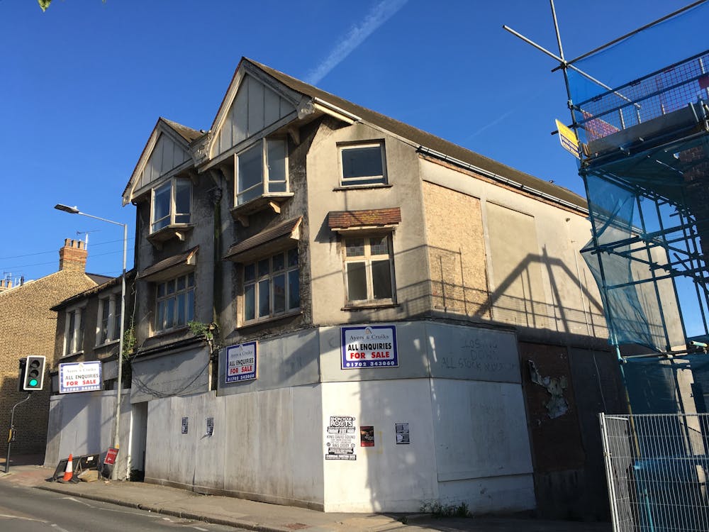 22-26 Leigh Hill - Photo.jpg