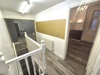 515 Buxton Road, Stockport, Retail To Let - 20250902_141829.jpg