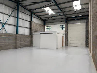 Unit 2 Dencora Centre, St Albans, Warehouse To Let - 2.jpg