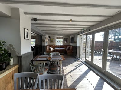 Golden Cross, Poyle Road, Slough, Pub / Pub / Bar / Club To Let / For Sale - IMG_2087.JPEG