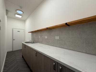 7 Queen Street, Telford, Office To Let - IN4.jpeg