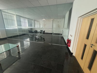 26 Progress Way, Croydon, Warehouse To Let - IMG_7458.jpg