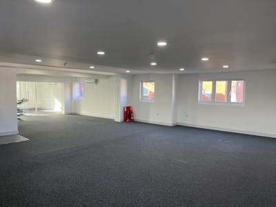 Second Floor Offices, 79-81 High Street, Marlow, E (Commercial / Business / Service) / Office To Let - 20251104_133417573_iOS.jpg