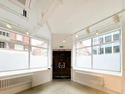 66-68 Margaret Street (Ground Floor), London, Office To Let - IMG_3809.jpg