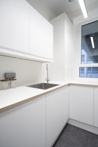 75-77 Great Portland Street, London, Office To Let - Kitchen