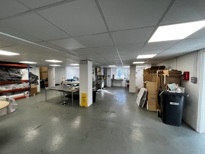 Unit C1, Watford, Industrial To Let - internal 2.jpg