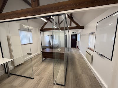 Brockhill Court, Redditch, Office To Let - IMG_0131.JPG