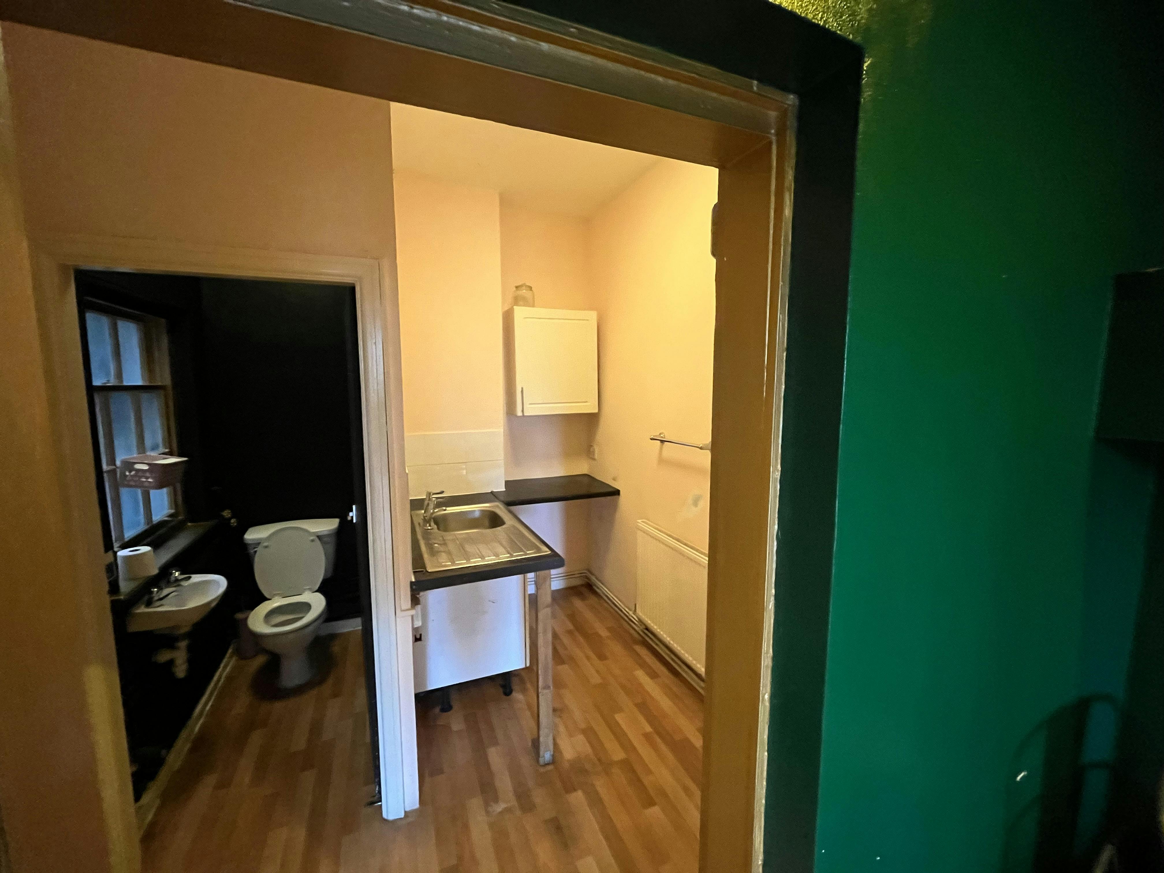 19 Church Street, Macclesfield, Restaurant / Retail To Let - IMG_0860.jpg