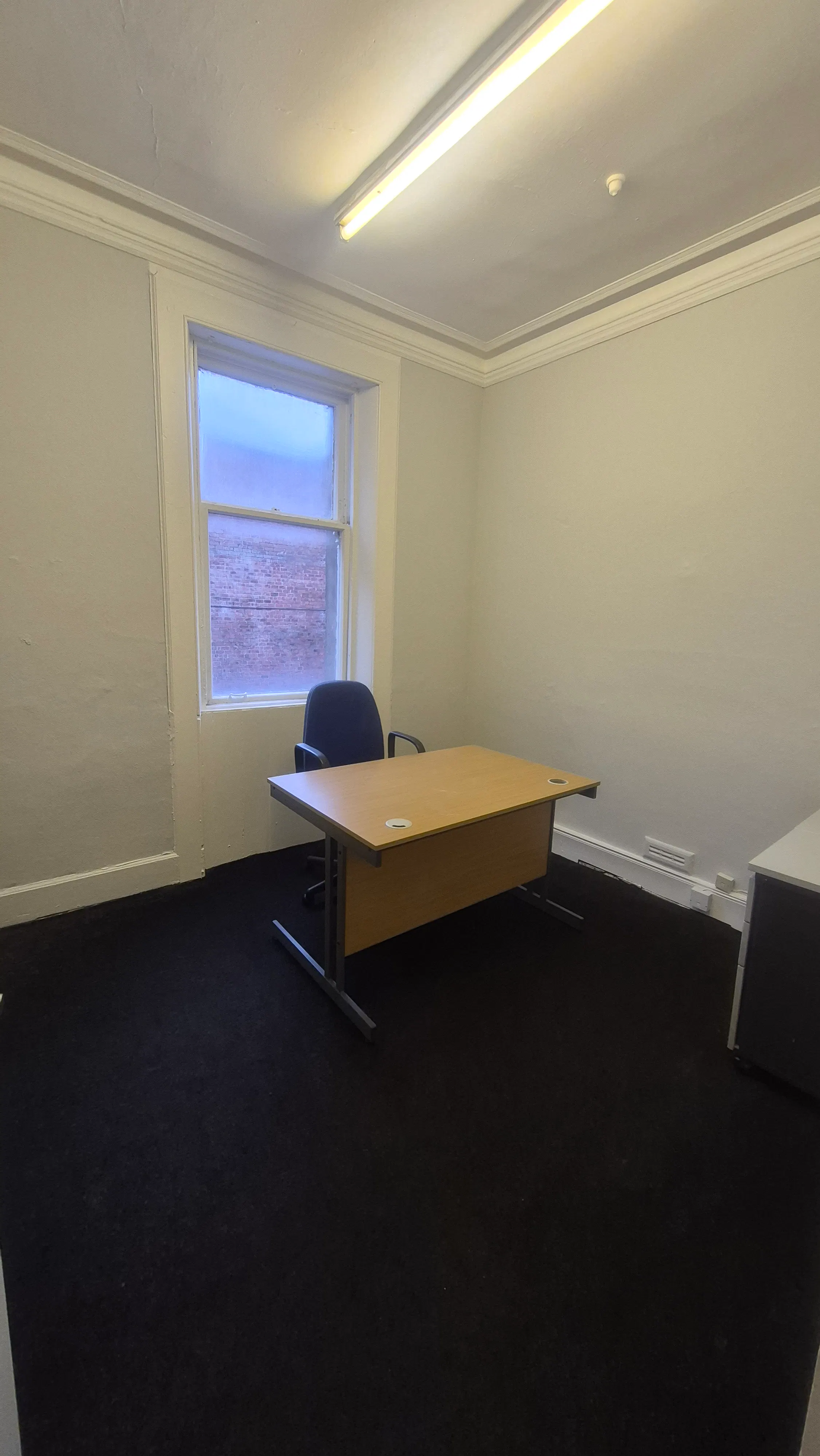 28 High Street, Paisley, Offices To Let - 20260127_120953.jpg